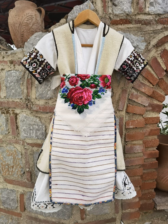 Girl's ethnic costume 8-10 years old authentic an… - image 1