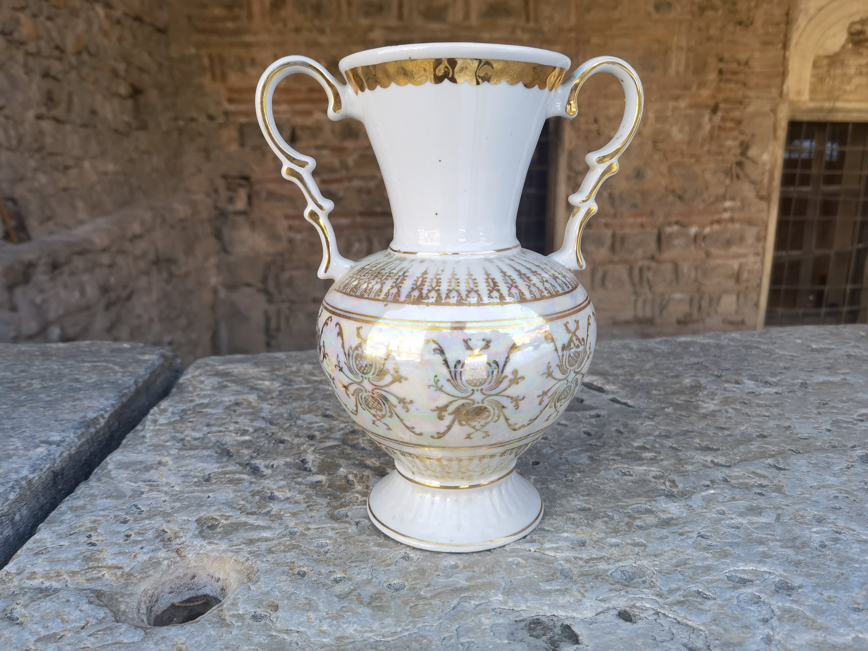 Porcelain Vase with Bronze Lid – A Timeless Masterpiece