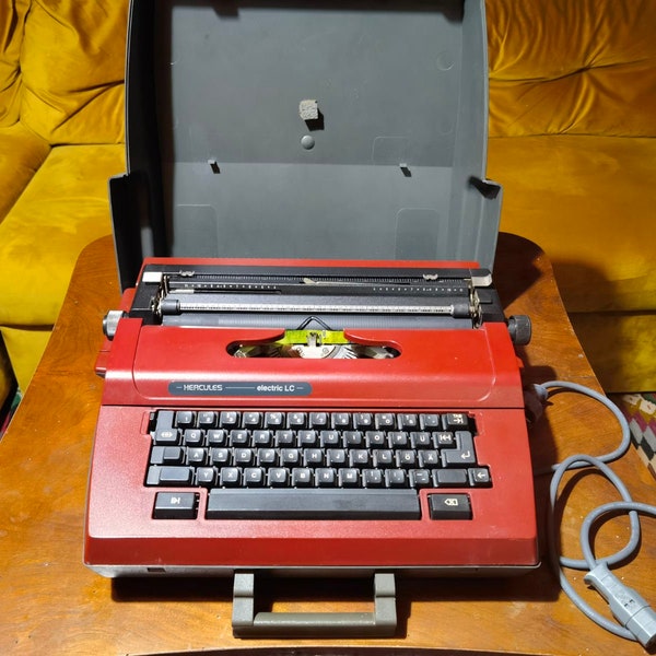 Hercules electrical LC typewriter, vintage 1990's electrical typewriter with case