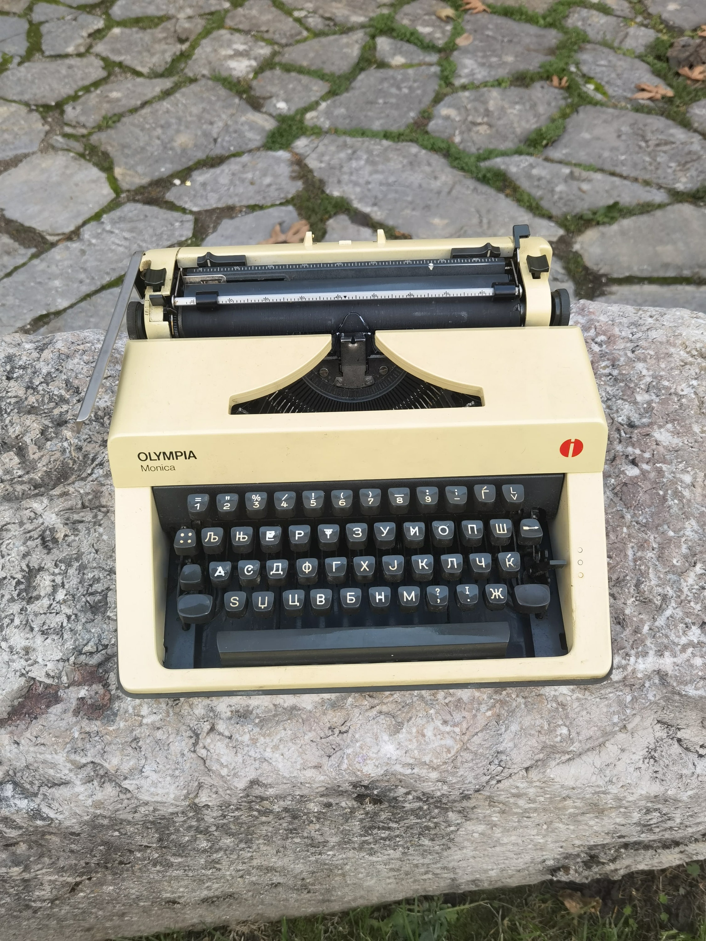 Olympia typewriter - Etsy 日本