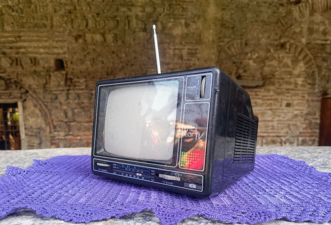 Mini TV de voiture, mini TV portable vintage, télévision à écran noir