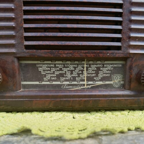 Vintage bakelite shops radio, Sumadija 54 retro radio