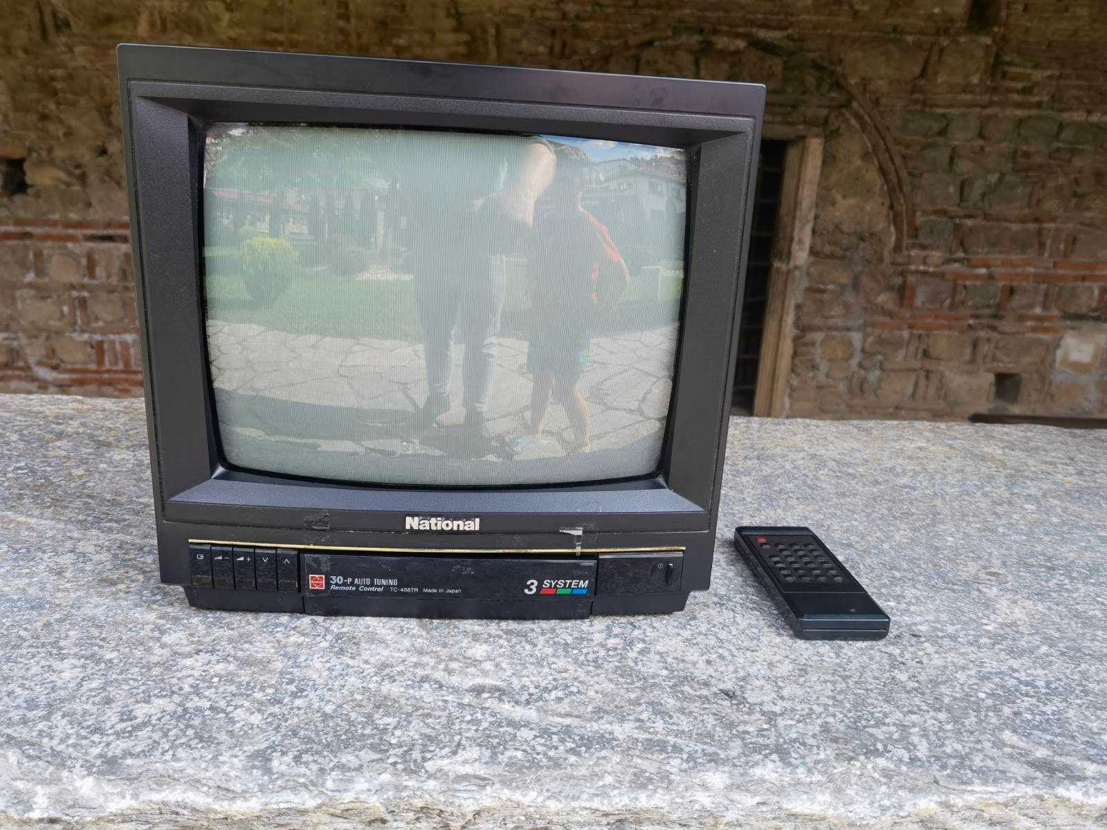 Vintage Color Television, Crt National TV With Original Remote