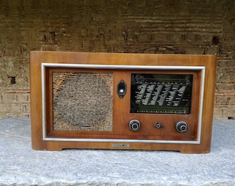 Wooden 1939 radio , vintage Braun radio, Braun model 5640 W