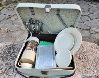 Vintage SIRRAM Picnic Set ( 4 Person ): 1960s Retro Camping - Etsy