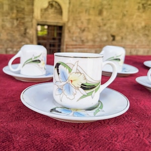 Fine porcelain made in Japan vintage coffee set, six cups and saucers complete coffee set