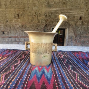 Messing Mörser und Pistill, Vintage mid century primitive Mörser und Pistill