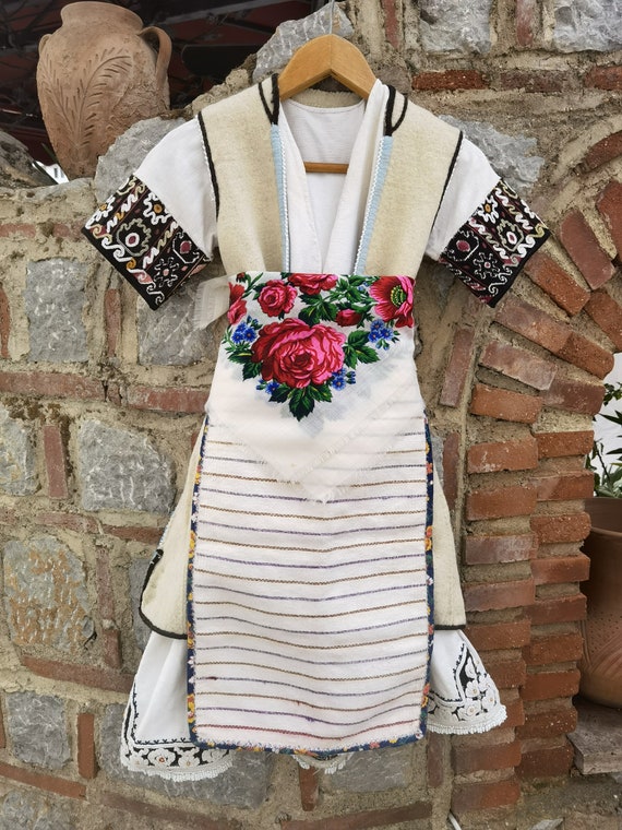 Girl's ethnic costume 8-10 years old authentic an… - image 7