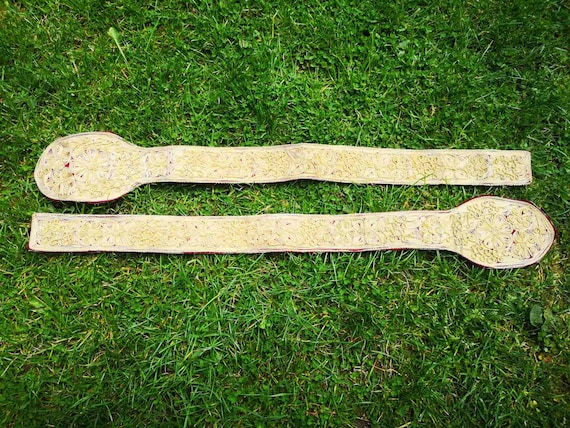 Dos de hilo oro bordados a mano cinturones - Etsy España