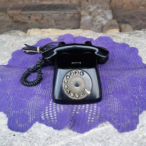EI Nis vintage rotary bakelite phone, 1950&#39;s black bakelite office desk phone