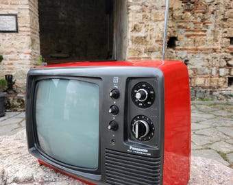 た*く様 National Panasonic 70s vintage 昭和家電 Panasonic 70s Space Age TV in Rich Red Color, Vintage