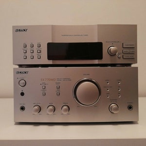 Sony stereo integrated amplifier TA-EX770 and stereo/ FM - am  tuner, ST-EX770