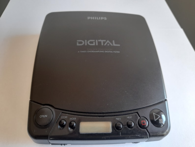 Portable Phillips compact disc player, Phillips AZ 6811 portable CD player for parts image 2