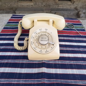 Western Electric telephone Bell System model 500, 1970s classic rotary phone