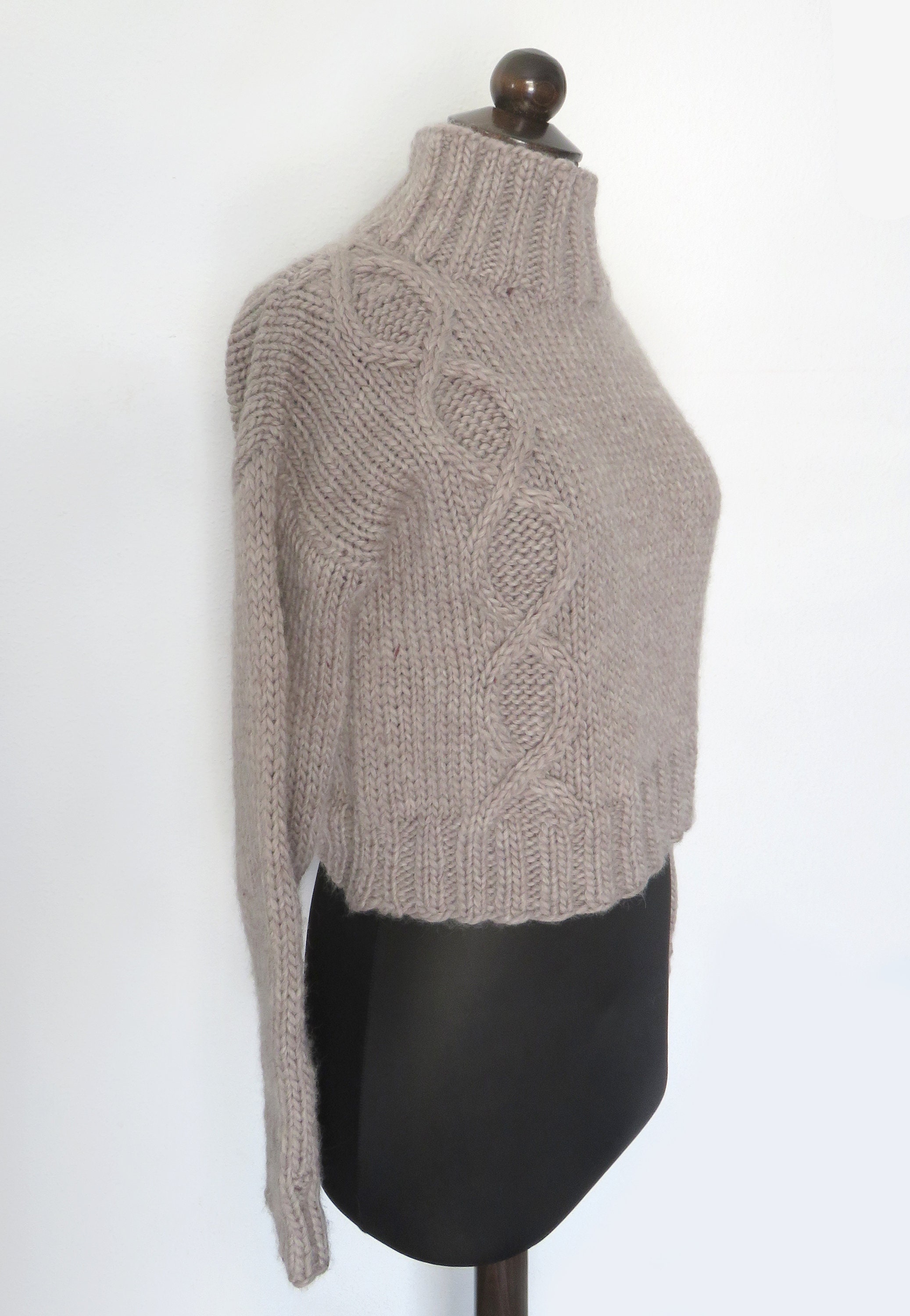 Knitting pattern PDF File //Chunky crop turtleneck sweater | Etsy