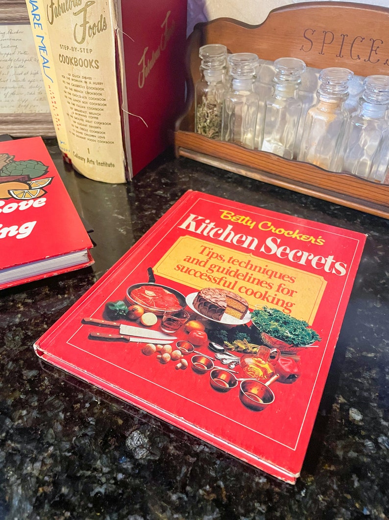 Vintage Cookbook Collection: Retro Recipe Books image 3