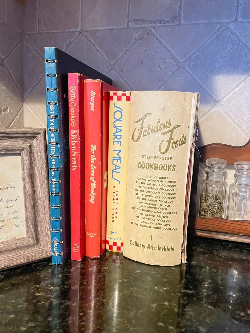 Vintage Cookbook Collection: Retro Recipe Books image 9