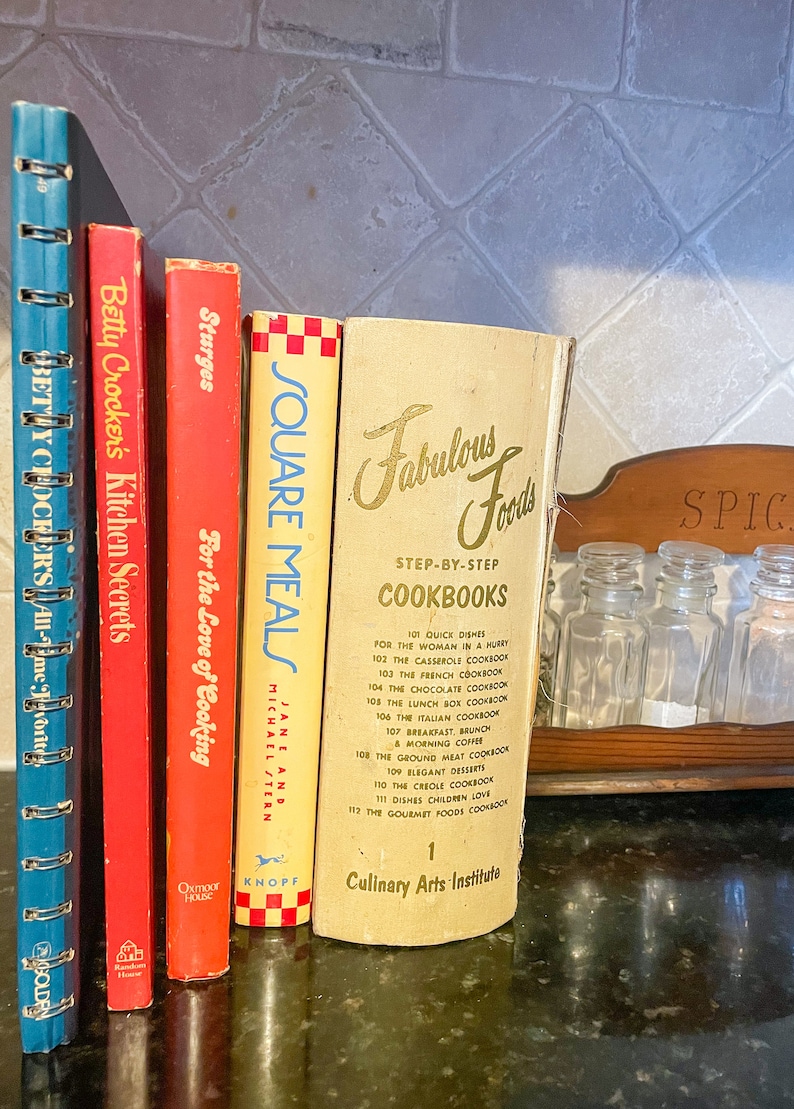 Vintage Cookbook Collection: Retro Recipe Books image 1