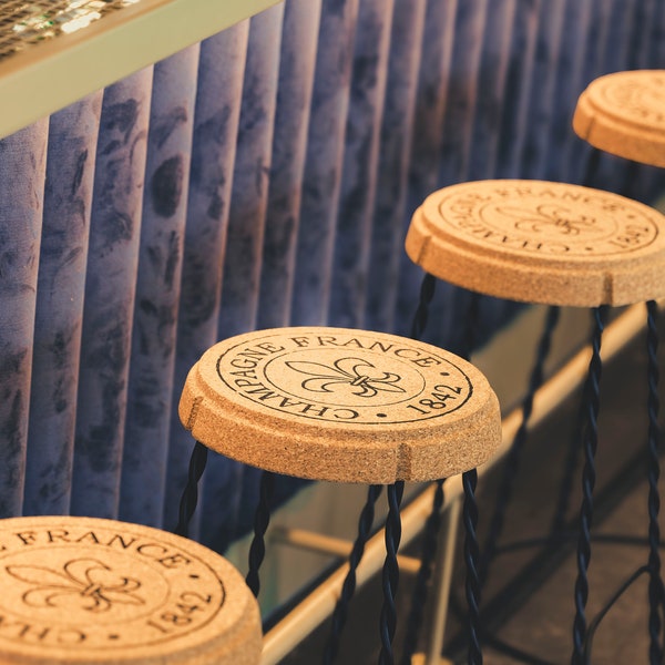 Tabouret de bar industriel avec assise en liège