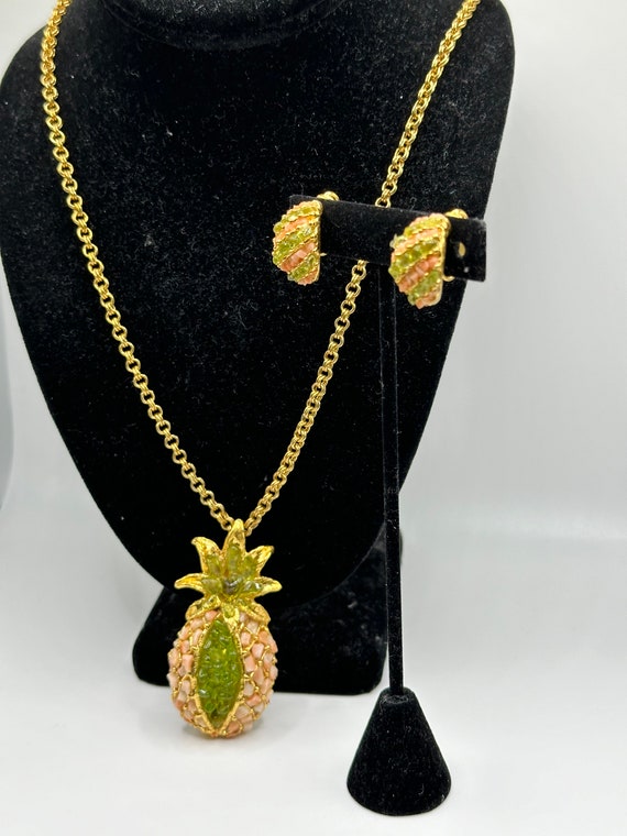 Vintage Hawaiian Pineapple Coral Peridot Chip Acc… - image 3