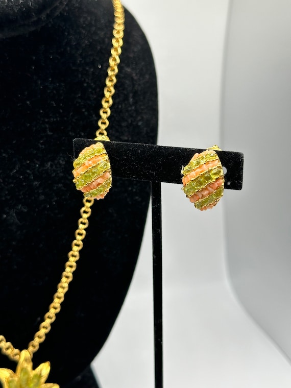 Vintage Hawaiian Pineapple Coral Peridot Chip Acc… - image 4