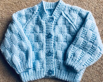 Hand knitted baby cardigan 0-3 months (blue)