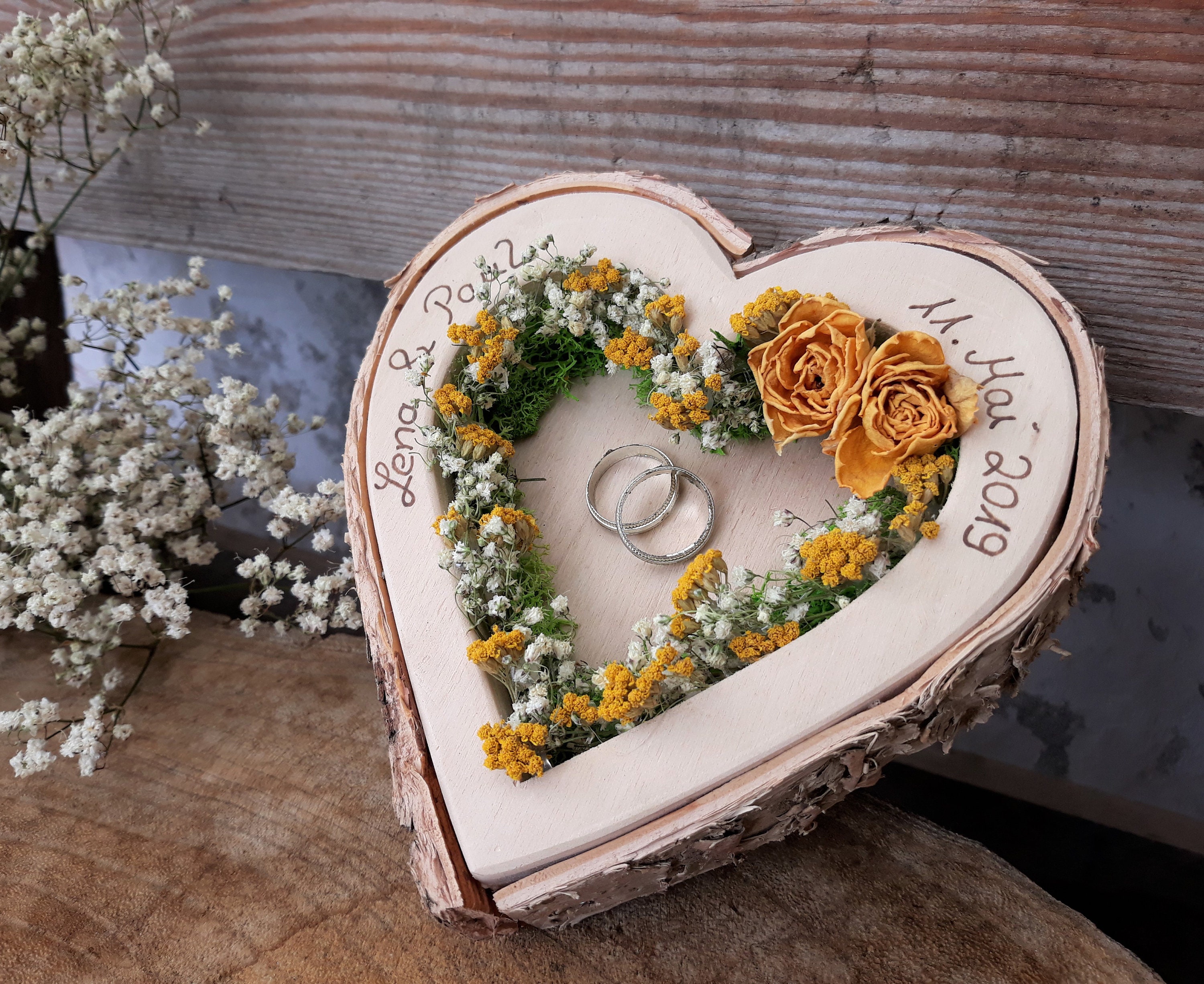 Hochzeit Ringkissen Herz Mille Fleurs gelbe Rosen für Eheringe mit Namen 