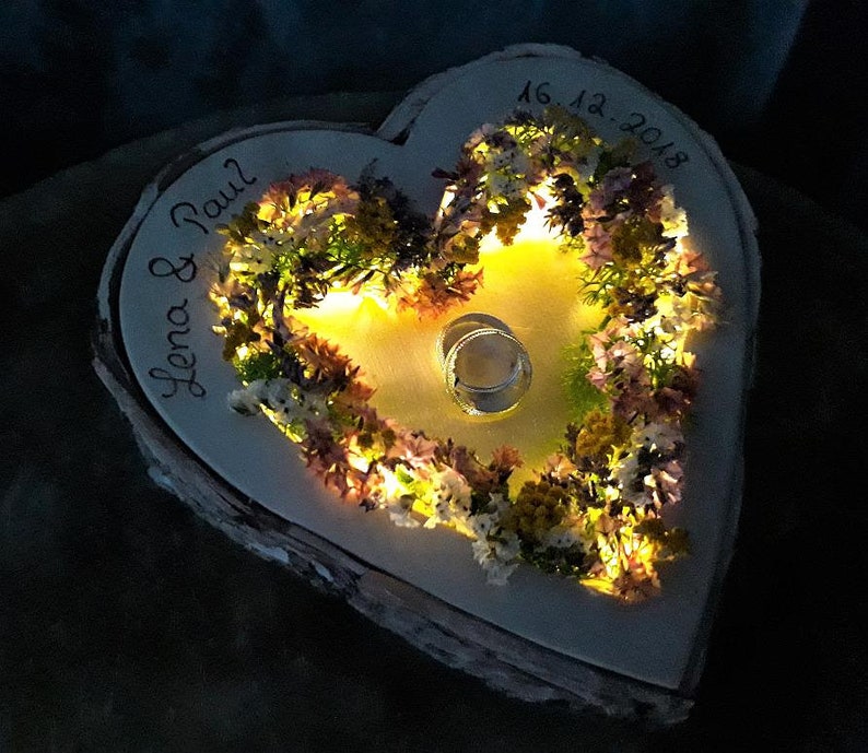 Hochzeit Ringkissen Herz Mille Fleurs Mix beleuchtet für Eheringe mit Namen Bild 2