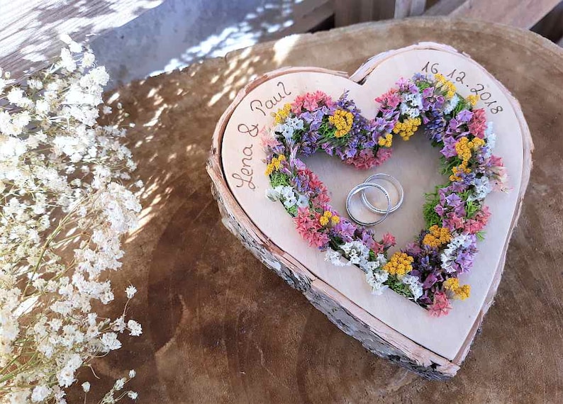 Hochzeit Ringkissen Herz Mille Fleurs Mix beleuchtet für Eheringe mit Namen Bild 1