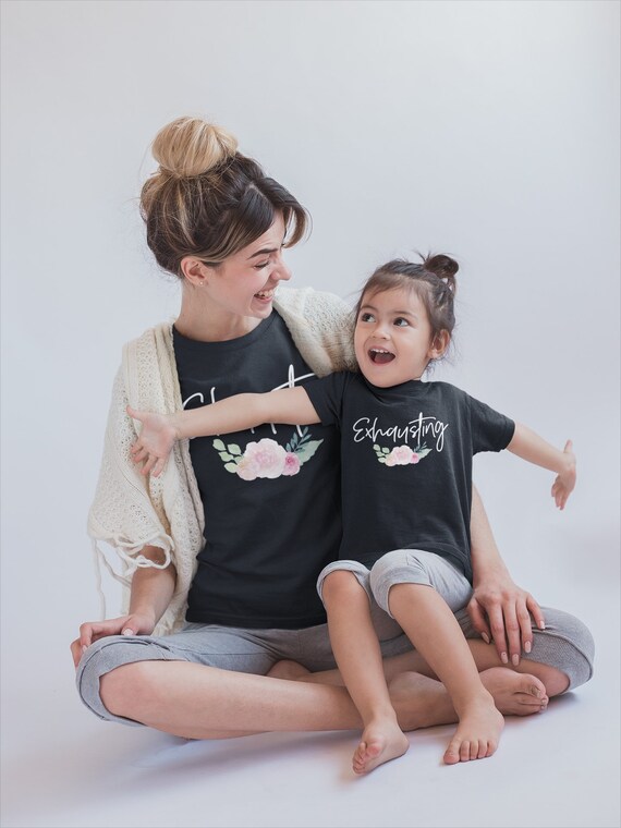 Mama y bebe mama y yo trajes mama e hija regalo para mama regalo del Dia de la Madre agotado agotador ropa de bebe baby shower Etsy Mexico