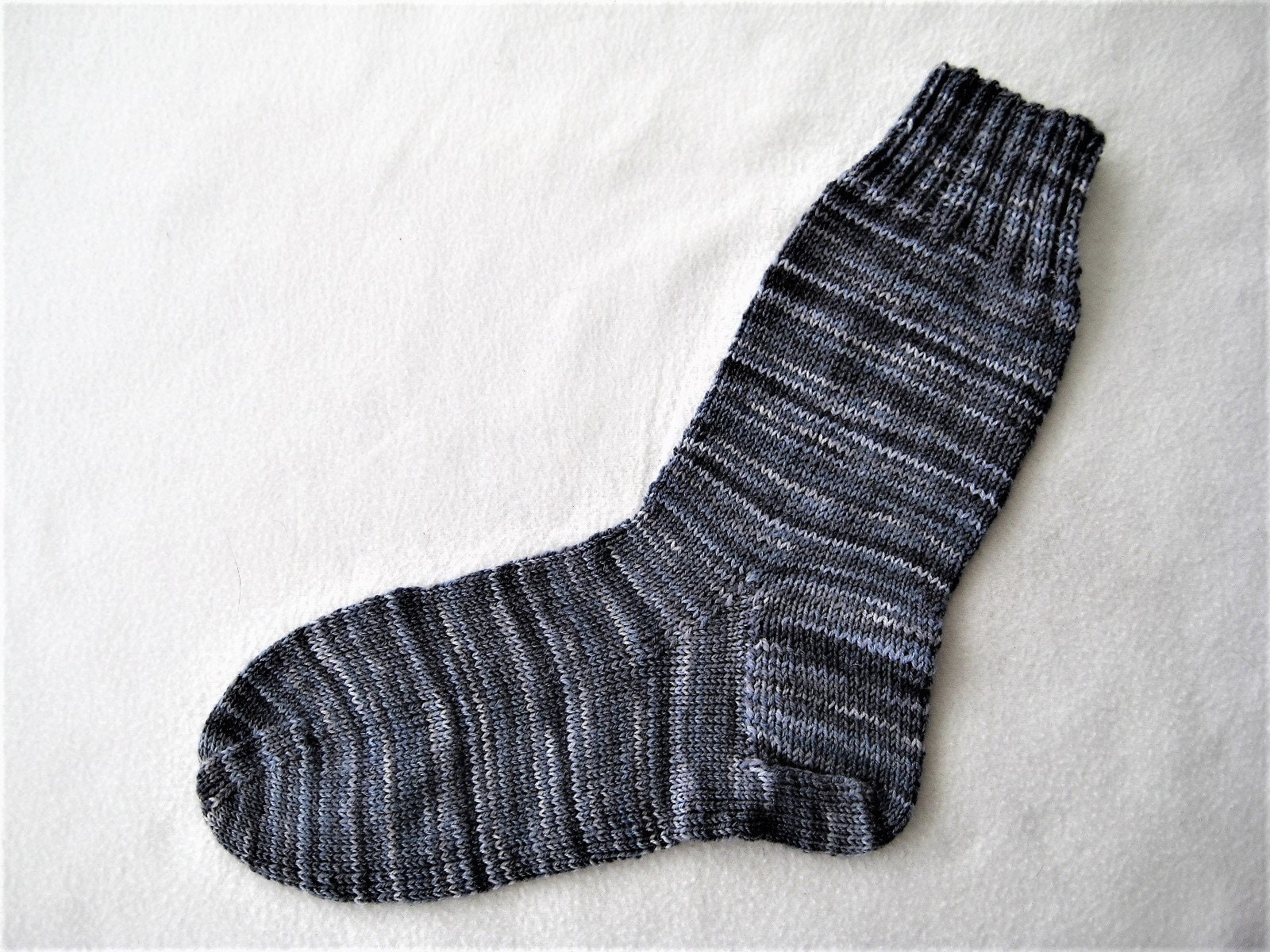 42/43 arbre extra long chaussettes taille blaugrau rayé 75 % laine vierge UK 7.5-8 US 8.5-10 42/43 arbre extra long chaussettes taille laine blaugrau rayé 75 % laine taille vierge UK 7.5-8 US 8.5-10 a0b0b4