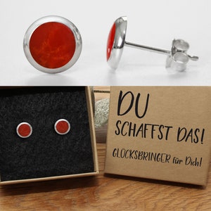 Rote Ohrstecker Onyx 925 Silber 8mm in hochwertiger Geschenkschachtel mit einem Text Ihrer Wahl Du schaffst das!