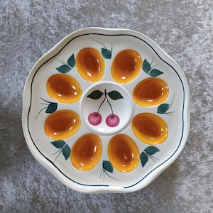 Vintage ceramic egg plate for 8 eggs