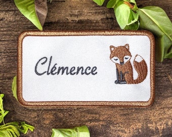 First name of your choice embroidered on a rectangle-shaped patch with a Fox, color of your choice, iron-on option or not [10.5×5.5cm]