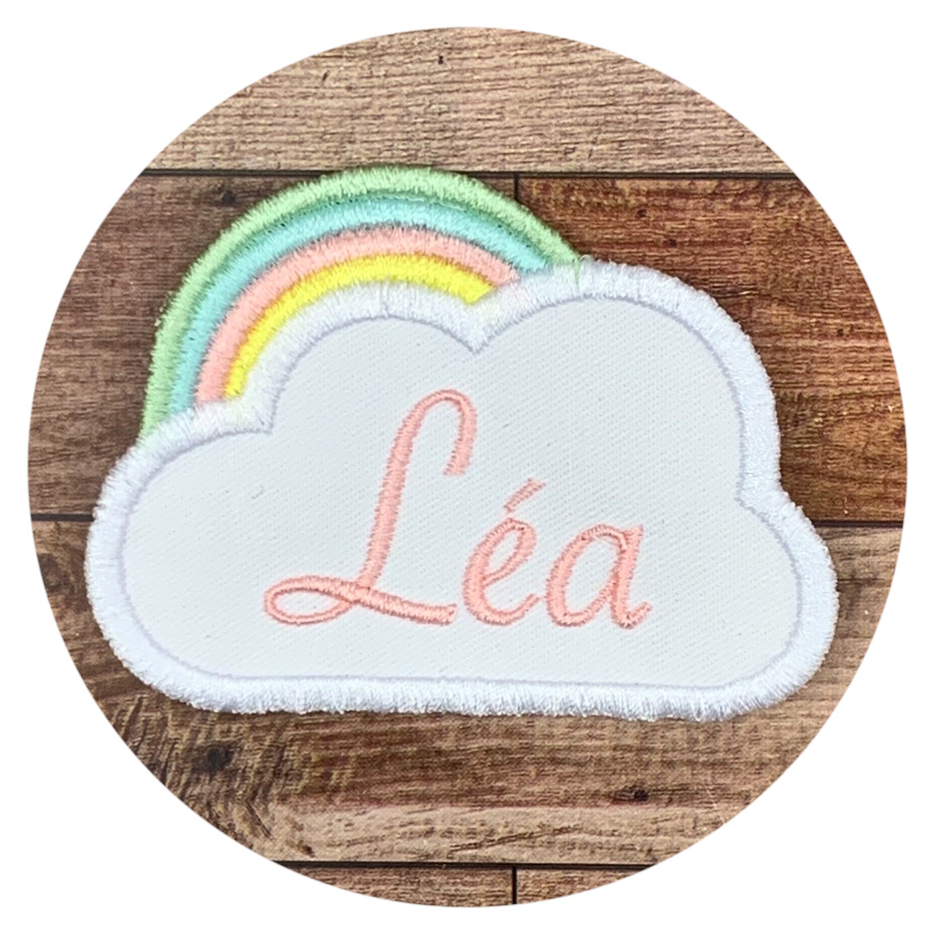 Nuage Petit, Fil Soyeux, Prénom Brodé, Tissu Blanc - France Nuage Petit, Fil Soyeux, Prénom Brodé, Tissu Blanc - France