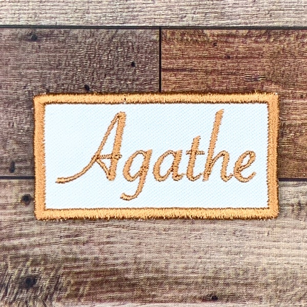 First name of your choice embroidered on a rectangle shaped patch, color of your choice, font of your choice, iron-on/velcro option or not [6x3cm]