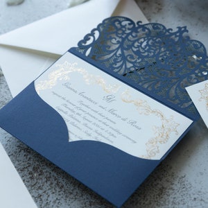 Faire-part de mariage découpé au laser enveloppe invitation mariage anniversaire baptême cartes d'invitation dorure papier bleu foncé marine découpé au laser