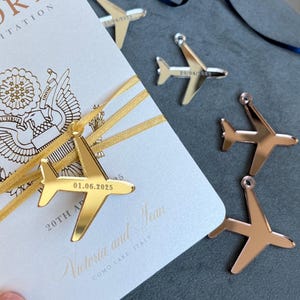 Airplane Wedding Charms – Personalized Mirror Acrylic Favors in Gold, Silver, Rose Gold | Travel Theme & Destination Wedding Tags