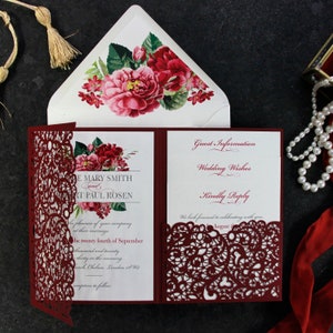 Convites borgonha, cartão rsvp, convites de casamento, convites de bolso, corte a laser, flores de casamento, corte a laser, bolso