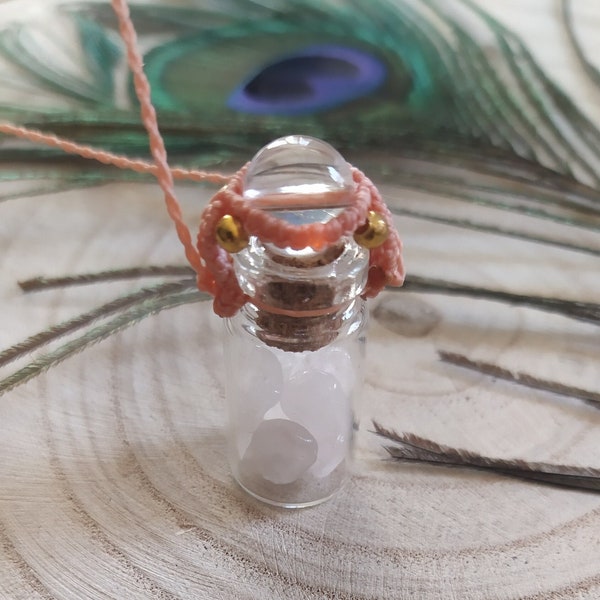 Collier Fiole de quartz rose- pierres naturelles- collier lithothérapie bien être - collier macramé - spell jar - fiole amour