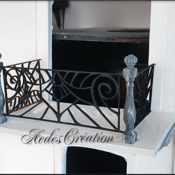 Balcon Tendance "Art Nouveau Coquillage" - façon ferronnerie fer forgé -  Dollhouse miniature 1:12