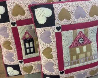 2 - Fodere per cuscini decorativi in stile vintage Heartland con motivo casa e cuori