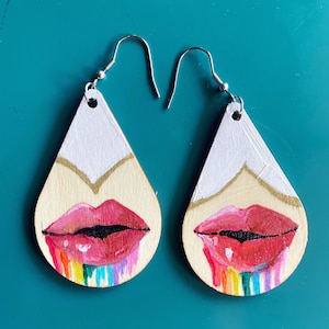 Joias LGBTQ, brincos para lésbicas, brincos do orgulho, joias do orgulho, presente para ela, brincos de arte original