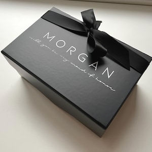Coffrets cadeaux pour proposition de demoiselle d'honneur noir et blanc, boîtes de cadeau nuptiales de taille moyenne à fermeture magnétique