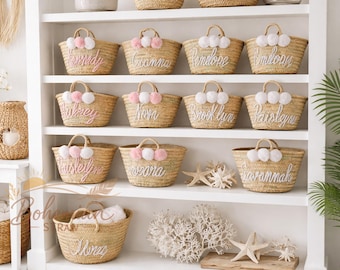 PERSONALIZED STRAW BASKET, bridal shower bags, customized straw bags, custom beach bag, straw tote, embroidered bags, monogrammed bags