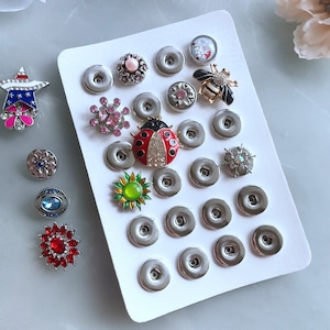 Snap Button Aufbewahrungsunterlage, 24 Stück 18mm / 20mm Ingwer Snap Pad, Noosa Snap Charms PU Leder Organizer Borad, Snap Schmuck Displays Board
