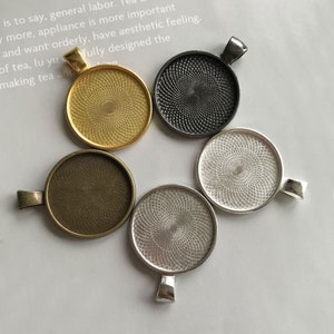 10//20/50個 25 mmペンダントトレイ、1インチブランクベースベゼルカップ、フォトベースペンダントセッティング、ブランクセッティングフレーム、ジュエリーファインディング-DACC02