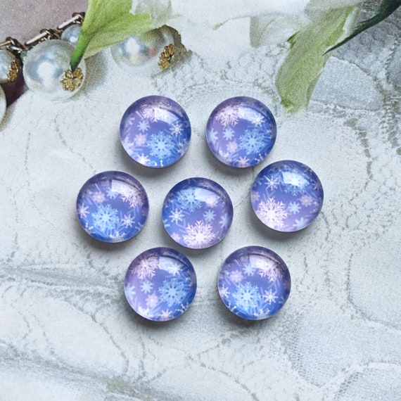 Pale violet snowflake with Cabachon Gemstone Earrings Pale violet snowflake with Cabachon Gemstone Earrings