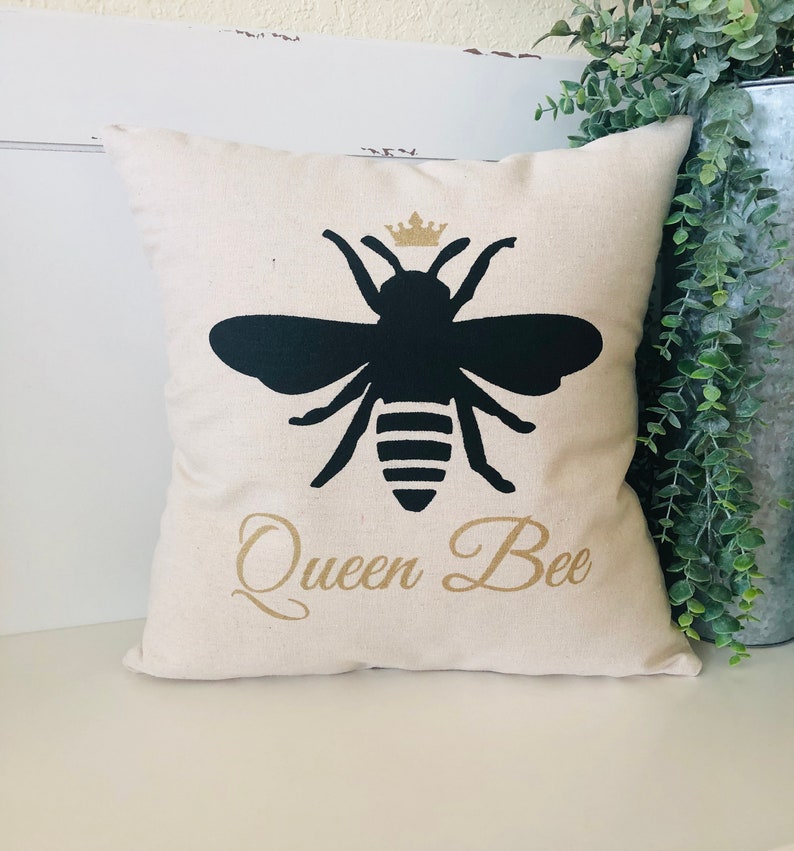Gift for Mom Queen Bee Pillow Woman in Charge Grandmother Gift Boss Lady Gift Mother/'s Day Gift