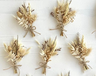 Pampas Boutonniere for Wedding - Rustic Dried flower bouquet - Groom Boutonnières - Boho Grooms buttonhole - Dry flowers bouquet for men